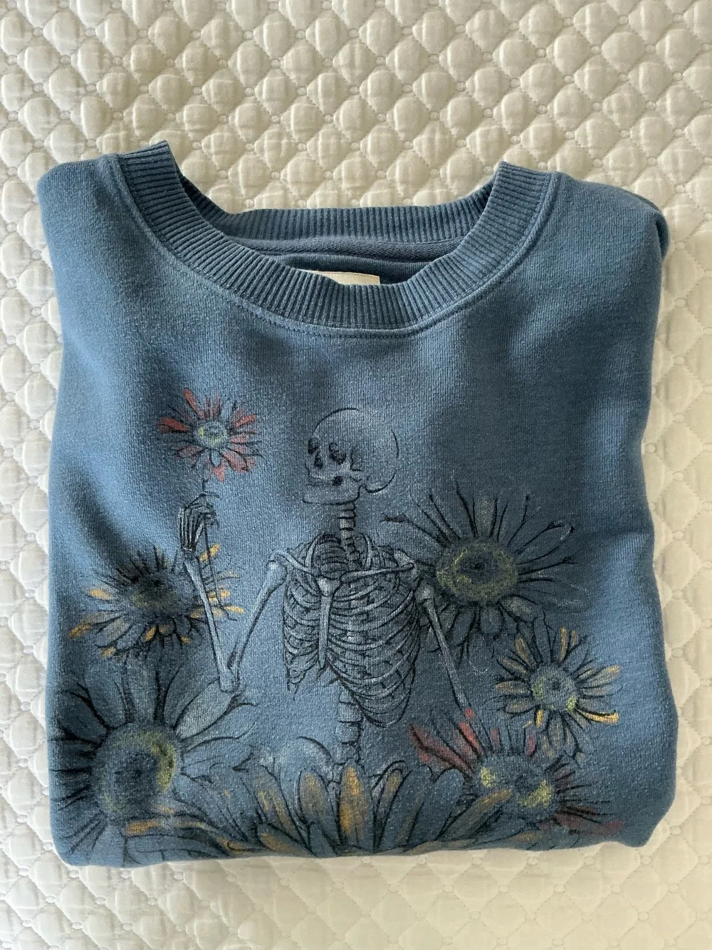 American Eagle Outfitters Dusty Blue Skeleton & Floral Crewneck Sweatshirt M - Picture 9 of 11